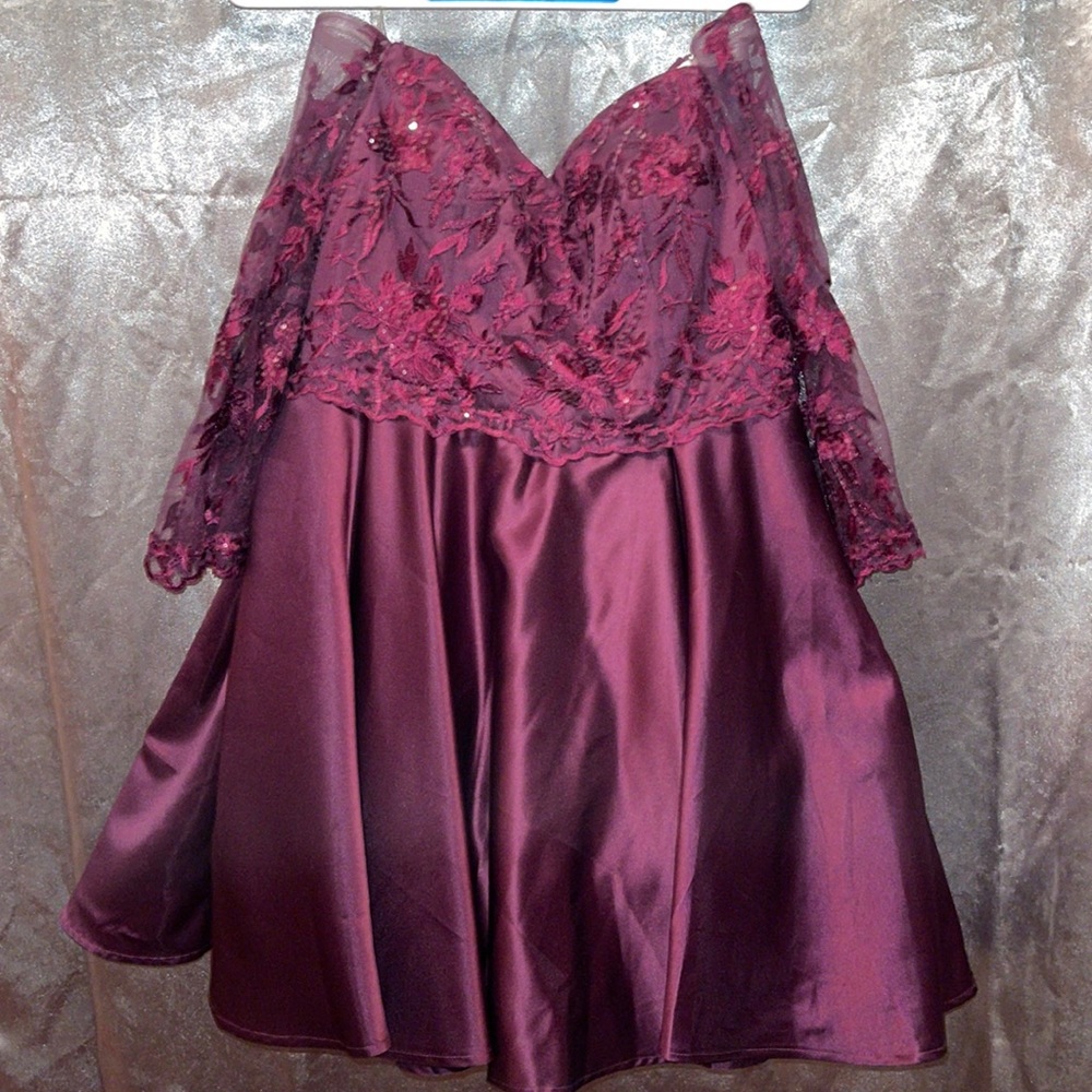 NWT JJ’s Purple Knee Length 3/4 Sleeve Formal Dress Bust 42” and Waist 35”